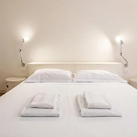 Brera Livings, Charming Flat Near Duomo アパート ミラノ