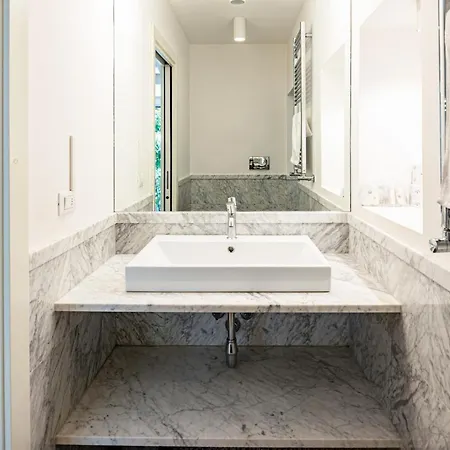 Brera Livings, Charming Flat Near Duomo Lägenhet *