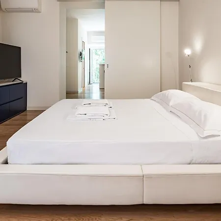 Brera Livings, Charming Flat Near Duomo Lägenhet